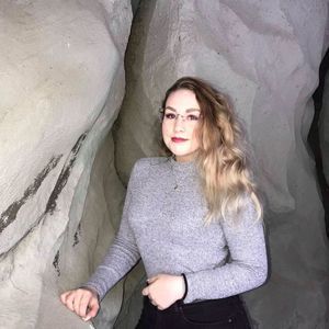 Meet your Posher, Marion